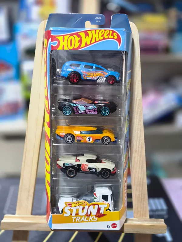 Hot_Wheels_1:64_STUNT_TRACKS_JKG20_Pack_of_5_(Nitro_Tailgater_/_Nerve_Hammer_/_Gruppo_x24_/_Terra-Tracktyl_/_Rennen_Rig)