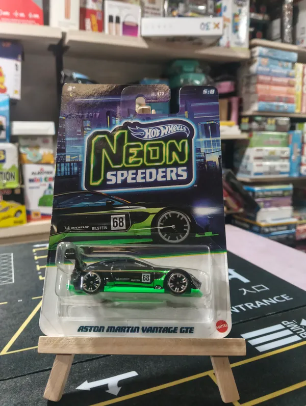 HotWheels_1:64_SILVER_SERIES_NEON_SPEEDERS_ASTON_MARTIN_VANTAGE_GTE_5/8_BLACK_JKY05