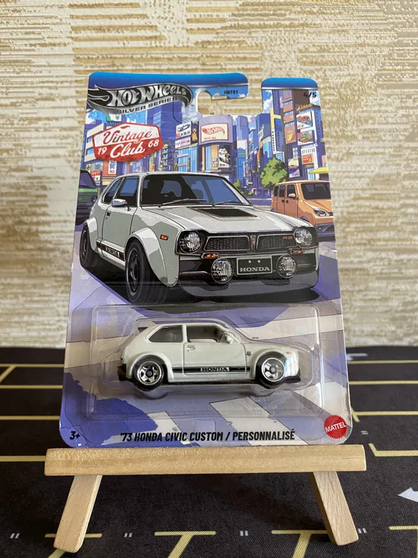 Hotwheels_1:64_Scale_SILVER_SERIES_VINTAGE_CLUB_1968_73_HONDA_CIVIC_CUSTOM_4/5_WHITE_JKY23