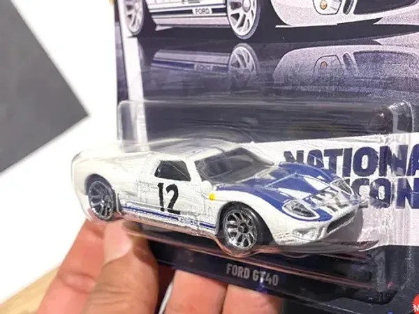 HotWheels_1:64_Scale_SILVER_SERIES_NATIONAL_ICONS_FORD_GT40_1/5_