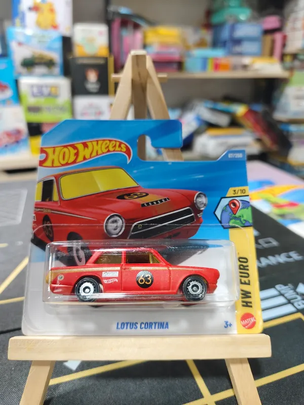 Hot_Wheels_1:64_Scale_LOTUS_CORTINA_HW_EURO_3/10_RED_67/250_(USA_IMPORTED)_SHORT_CARD