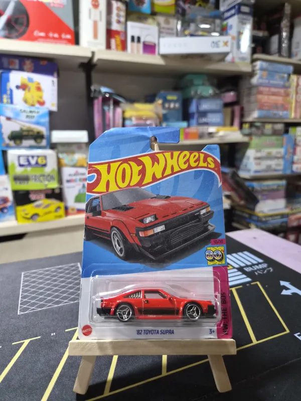 Hot_Wheels_1:64_Scale_82_TOYOTA_SUPRA_HW_THE_80'S_10/10_RED_167/250_(USA_IMPORTED)