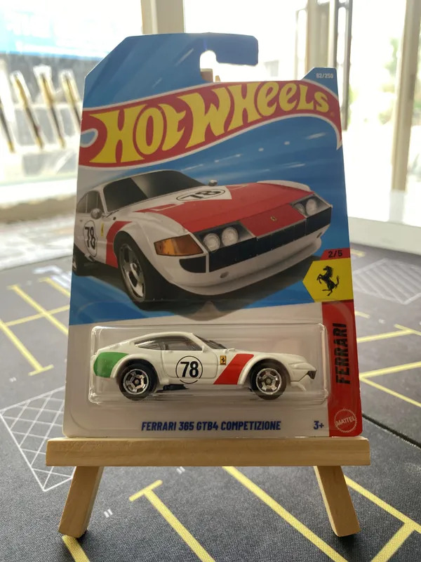 Hot_Wheels_1:64_Scale_FERRARI_365_GTB4_COMPETIZIONE_FERRARI_2/5_WHITE_62/250