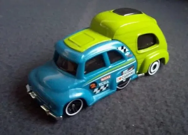 Hot_Wheels_1:64_Scale_HW_GETAWAYS_Pack_of_5_(HOVER_STORM,_CLASSIC_NOMAD,_RV_THERE_YET™,_ROCKSTER,_COCKNEY_CAB_II)