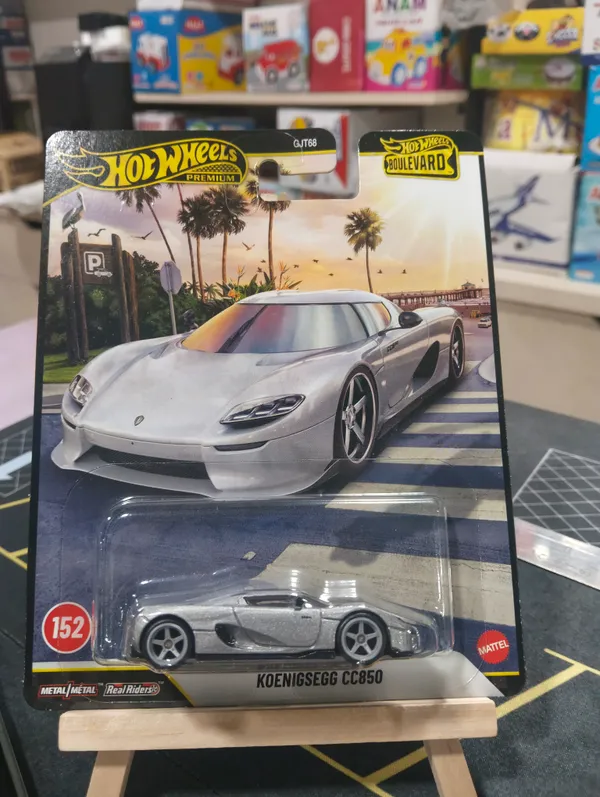 Hotwheels_Premium_1:64_Scale_BOULEVARD_2026_KOENIGSEGG_CC850_JHW21_SILVER_152