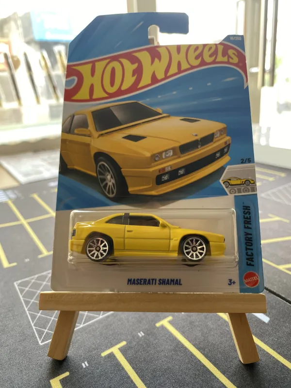 Hot_Wheels_1:64_Scale_MASERATI_SHAMAL_FACTORY_FRESH_2/5_YELLOW_16/250