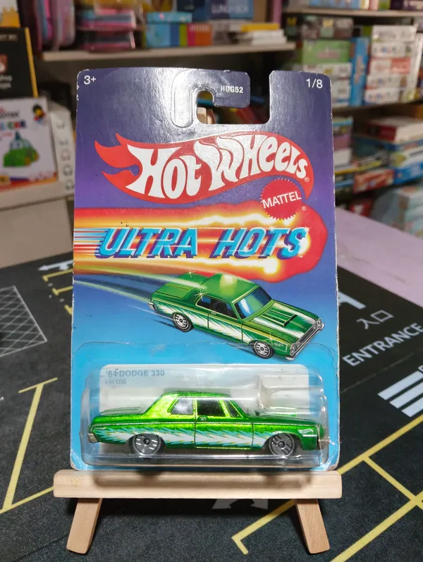 Hot_Wheels_Sliver_Series_ULTRA_HOTS_64_DODGE_330_HRX08_GREEN_1/8