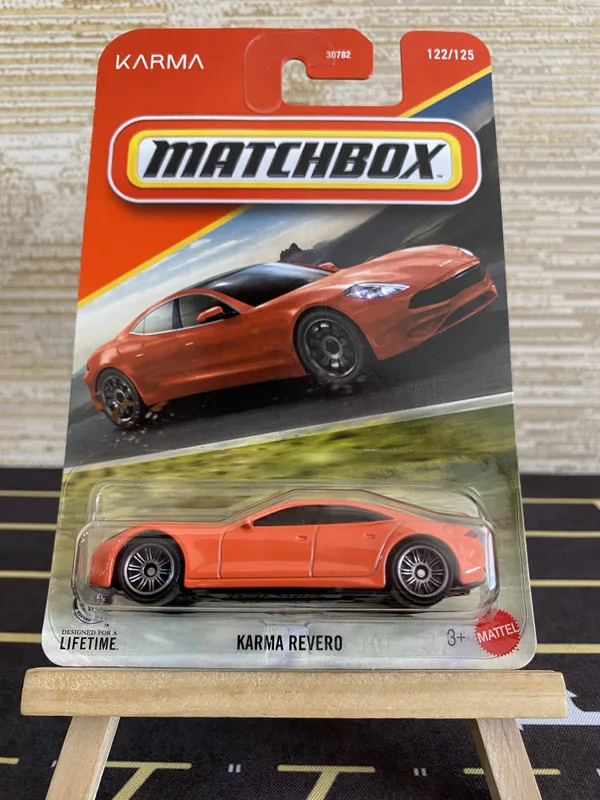 Matchbox_1:64_Scale_KARMA_REVERO_122/125_ORANGE