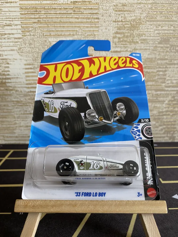 Hot_Wheels_1:64_Scale_33_FORD_LO_BOY_ROD_SQUAD_3/10_WHITE_119/250