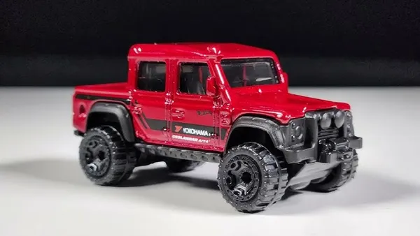 Hot_Wheels_1:64_Scale_'15_LAND_ROVER_DEFENDER_DOUBLE_CAB_HW_DRIFT_10/10_179/250
