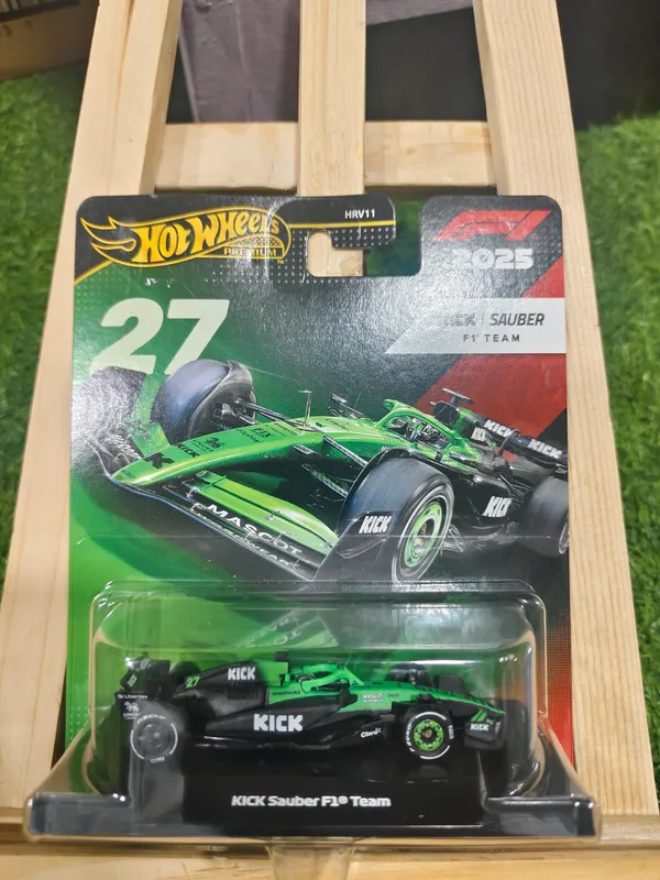 Hotwheels_Premium_2026KICK_SAUBER_FORMULA_ONE_TEAM_(#05)_FORMULA_1_JKD84_GREEN