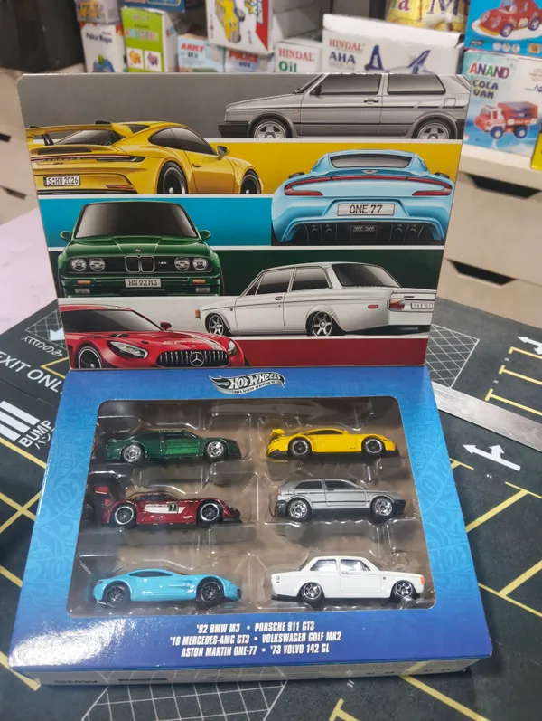 Hot_Wheels_Sliver_Series_THEMED_MULTIPACK_European_Car_Culture_JLB25_('92_BMW_M3_/_Porsche_911_GT3_/_'16_Mercedes-AMG_GT3_/_Volkswagen_Golf_MK2_/_Aston_Martin_One-77_/_'73_Volvo_142_GL)