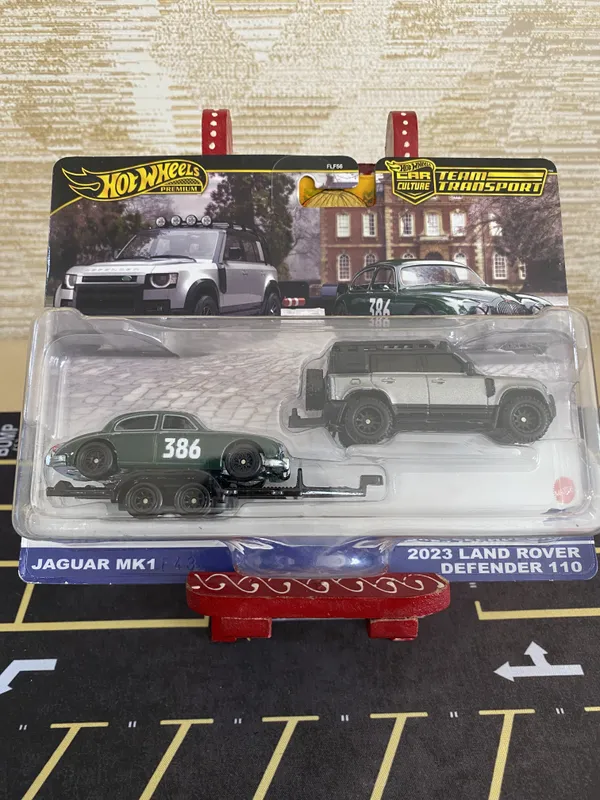 HotWheels_Premium_1:64_Scale_Model_Car_Culture_Team_Transport_JAGUAR_MK_1_WITH_2023_LR_DEFENDER_110_#74_GRAY_(IMPORTED)_(FREE_PROTECTOR)