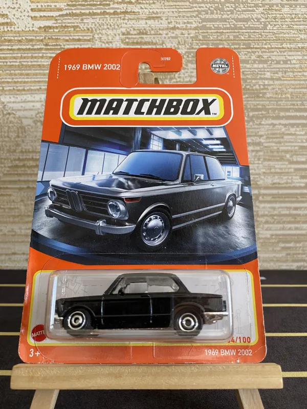 Matchbox_1969_BMW_2002_(2021_Release)_-_84/100_Official_Licensed_Product_Die-Cast_Car_(USA_IMPORTED)