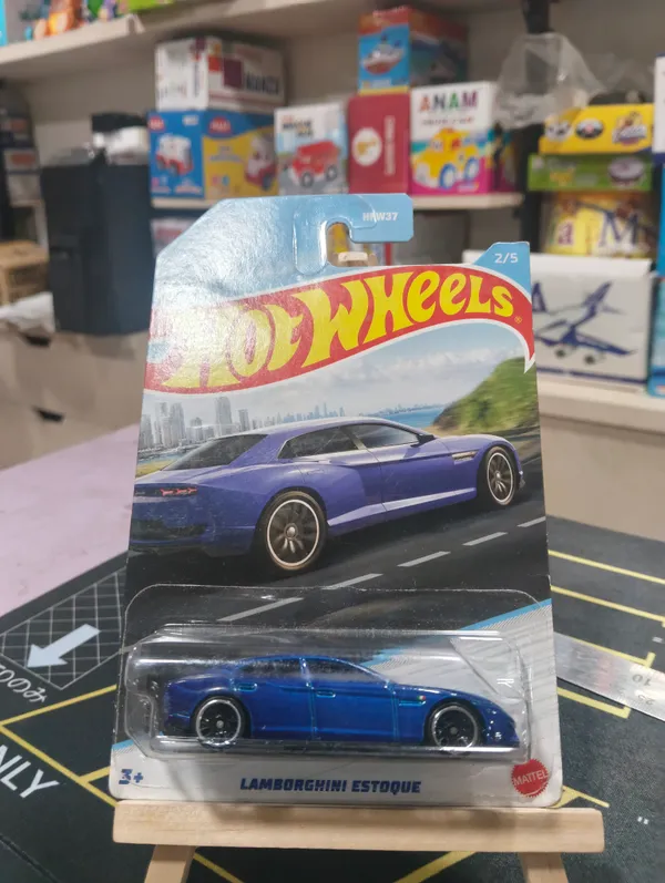 Hot_Wheels_1:64_Scale_LAMBORGHINI_ESTOQUE_LUXURY_SEDANS__2/5_BLUE_(UK_IMPORTED)