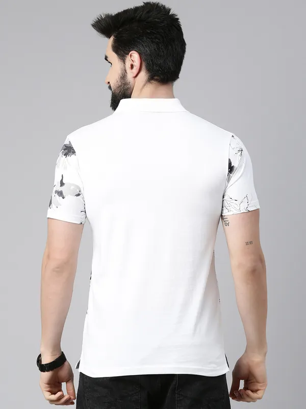 White_Polo_Neck_Printed_Pure_Cotton_Tshirt_For_Men