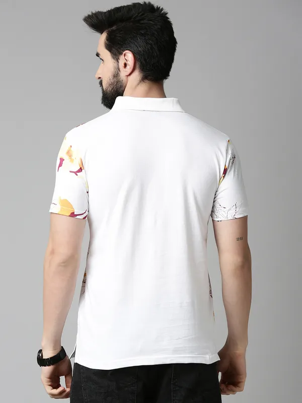 White_Polo_Neck_Printed_Pure_Cotton_Tshirt_For_Men