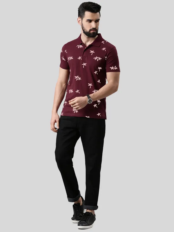 Maroon_Polo_Neck_Printed_Pure_Cotton_Tshirt_For_Men