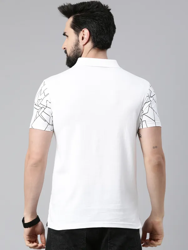 White_Printed_Pure_Cotton_Half_Sleeve_Casual_Tshirt_For_Men