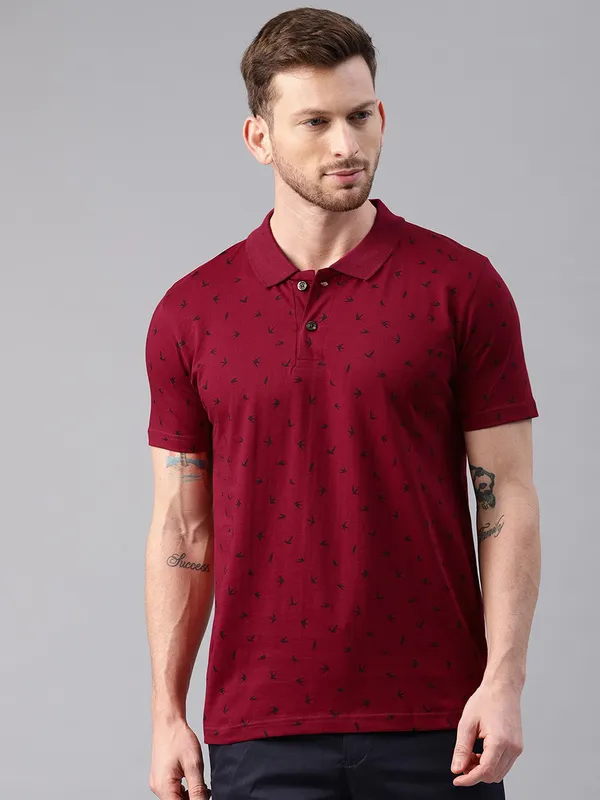 Maroon_Printed_Pure_Cotton_Half_Sleeve_Casual_Tshirt_For_Men