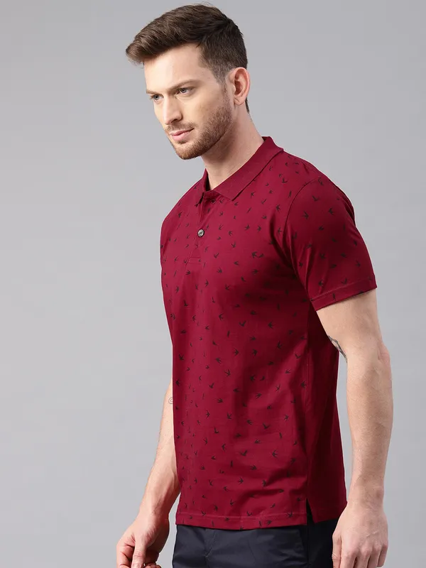 Maroon_Printed_Pure_Cotton_Half_Sleeve_Casual_Tshirt_For_Men