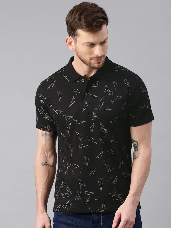 Black_Printed_Pure_Cotton_Half_Sleeve_Casual_Tshirt_For_Men