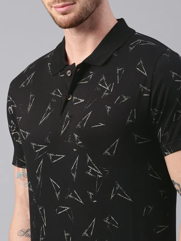 Black_Printed_Pure_Cotton_Half_Sleeve_Casual_Tshirt_For_Men