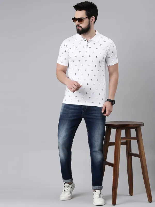 White_Printed_Pure_Cotton_Half_Sleeve_Casual_Tshirt_For_Men