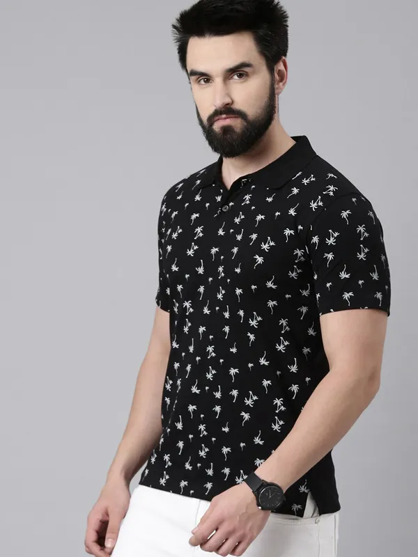 Black_Printed_Pure_Cotton_Half_Sleeve_Casual_Tshirt_For_Men