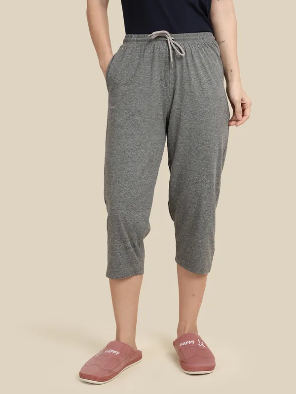 Andhra_melange__Kryptic_women_Solid_cotton_relaxed_fit_lounge_capri_with_side_pocket
