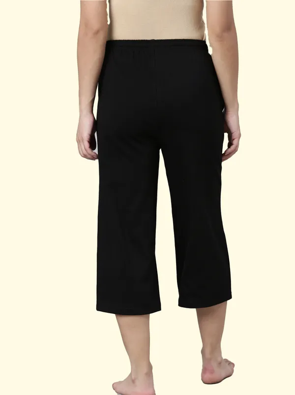 Black_Cottton_Capri_For_Women