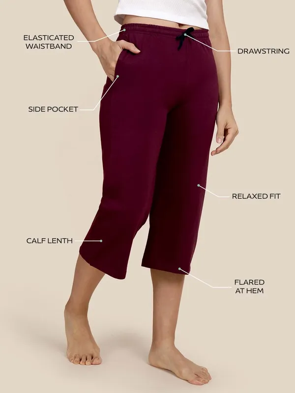 Kryptic_flare_capri_pure_cotton_solid_relaxed_fit_with_side_pocket_Women_Red_Capri