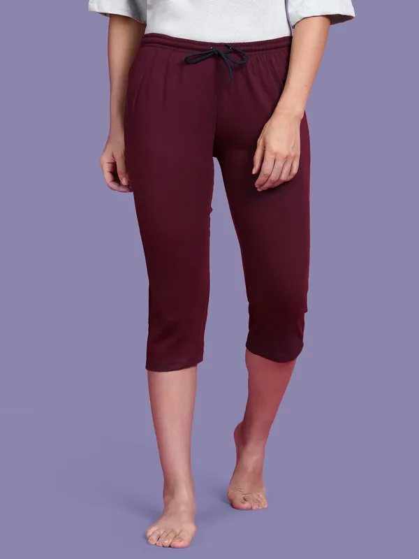 Kryptic_Solid_cotton_relaxed_fit_lounge_capri_with_side_pocket_Women_Red_Capri