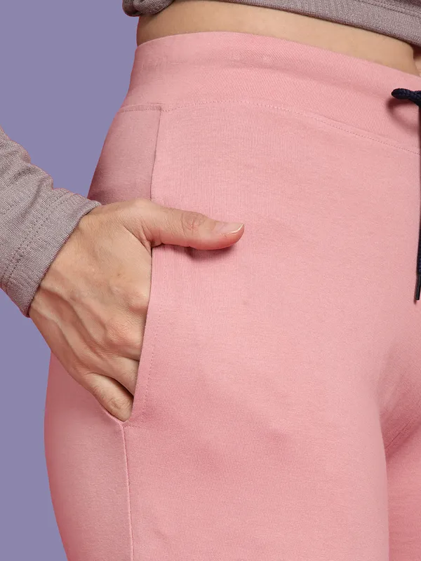 Kryptic_Solid_cotton_relaxed_fit_parallel_capri_with_side_pocket_Women_Pink_Capri