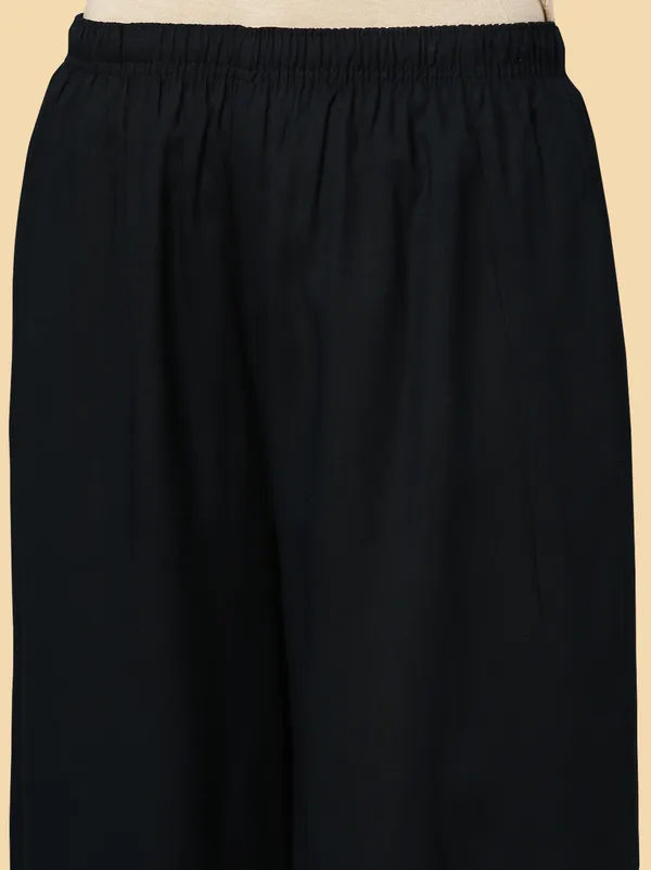 Black_Cottton_Capri_For_Women
