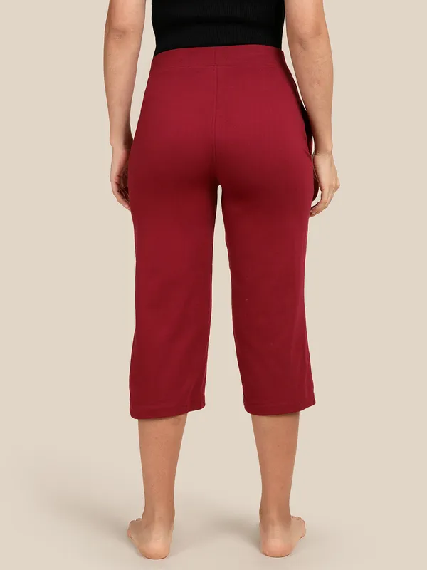 Kryptic_Solid_cotton_relaxed_fit_parallel_capri_with_side_pocket_Women_Maroon_Capri