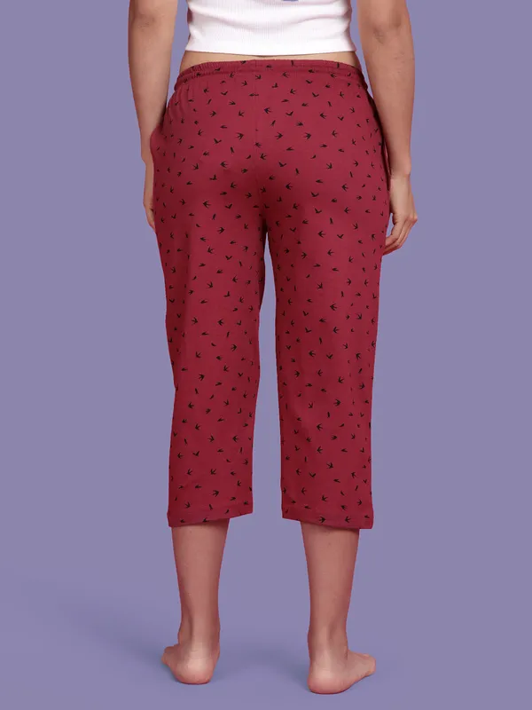 Kryptic_Printed_cotton_relaxed_fit_lounge_capri_with_side_pocket_Women_Maroon_Capri