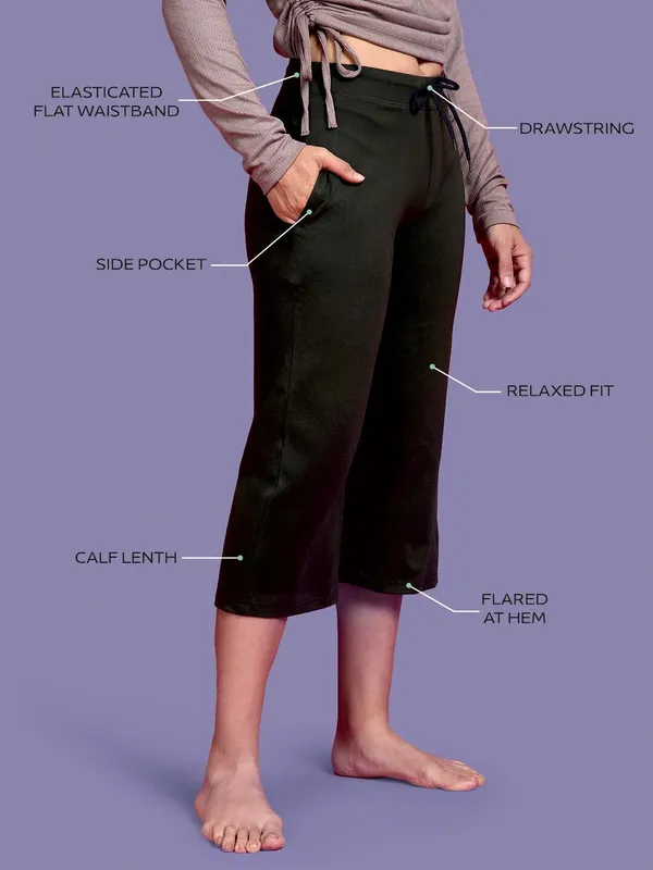 Kryptic_Solid_cotton_relaxed_fit_parallel_capri_with_side_pocket_Women_Green_Capri
