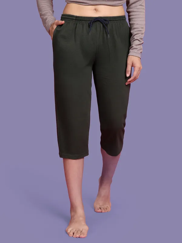 Kryptic_Solid_cotton_relaxed_fit_lounge_capri_with_side_pocket_Women_Light_Green_Capri