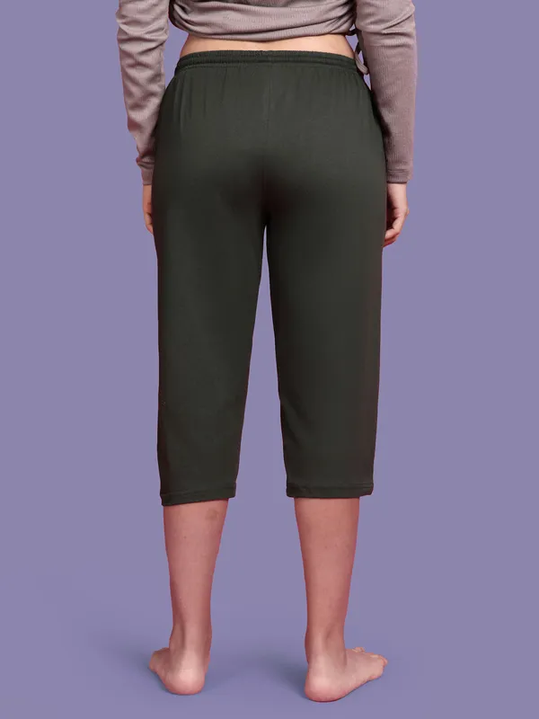 Kryptic_Solid_cotton_relaxed_fit_lounge_capri_with_side_pocket_Women_Light_Green_Capri