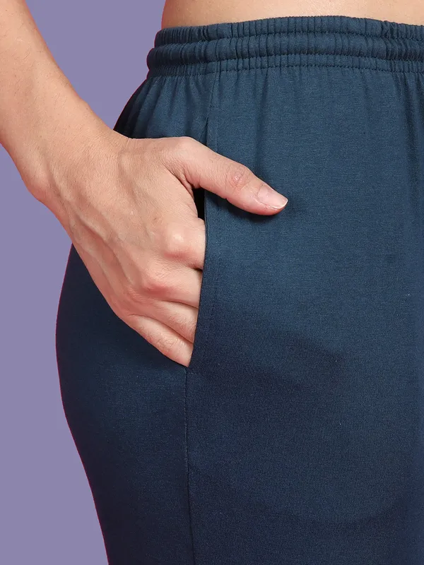 Kryptic_Solid_cotton_relaxed_fit_lounge_capri_with_side_pocket_Women_Light_Blue_Capri