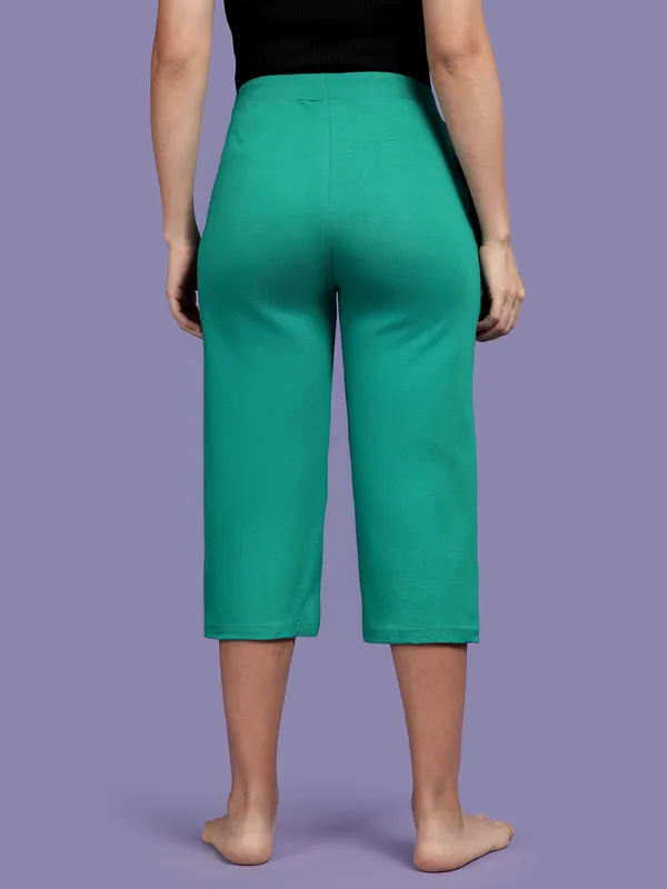 Kryptic_Solid_cotton_relaxed_fit_parallel_capri_with_side_pocket_Women_Light_Green_Capri