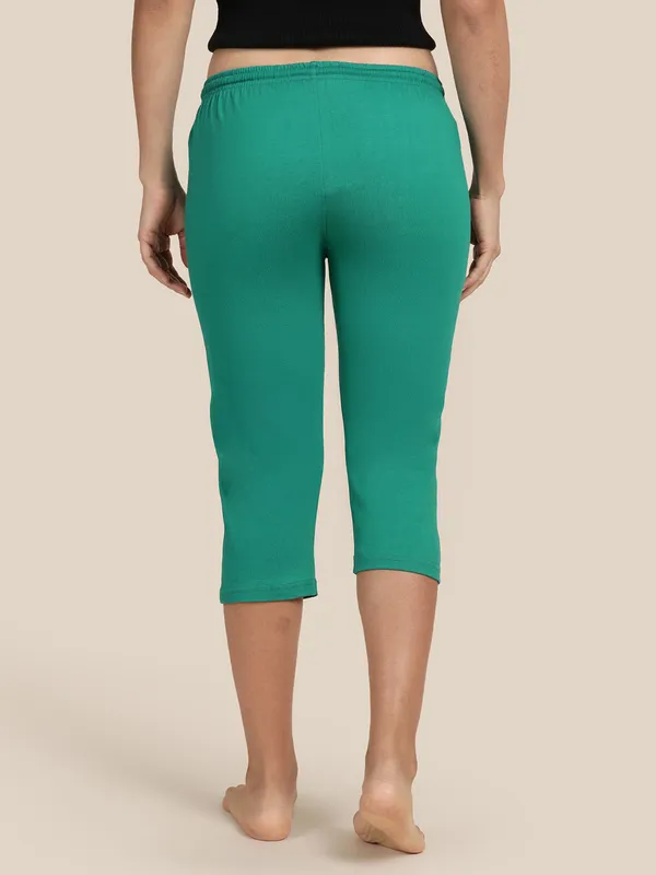 Kryptic_Solid_cotton_relaxed_fit_lounge_capri_with_side_pocket_Women_Dark_Green_Capri