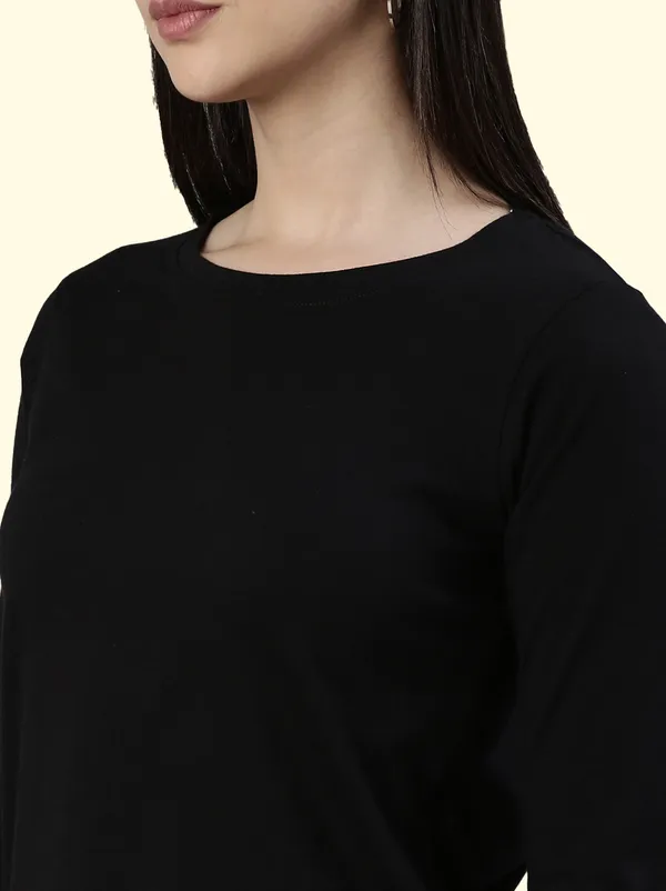 Black_Solid_Women_Round_Neck_T-Shirt_For_Women