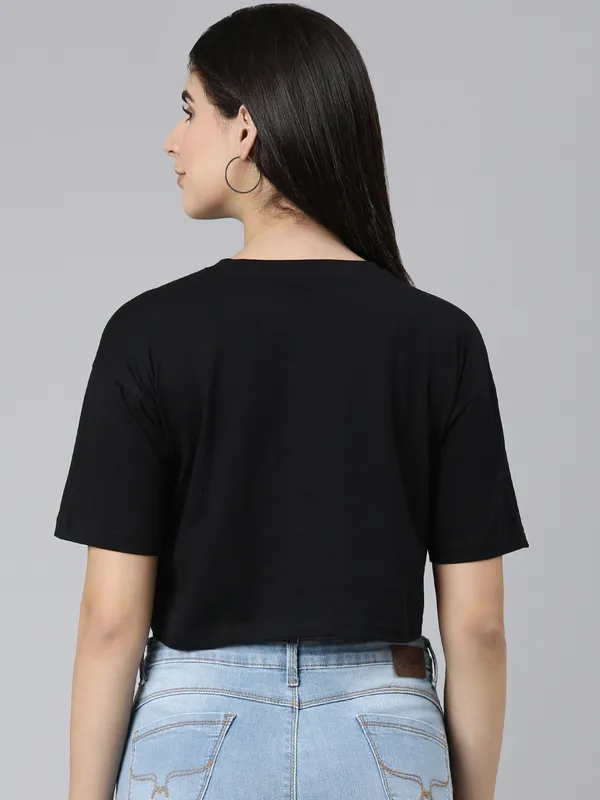 Black_Kryptic_Women_Solid_Drop-Shoulder_Sleeves_Pure_Cotton_Oversized_Cropped_T-shirt