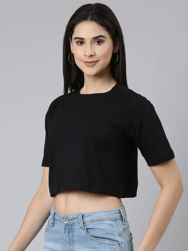 Black_Kryptic_Women_Solid_Drop-Shoulder_Sleeves_Pure_Cotton_Oversized_Cropped_T-shirt