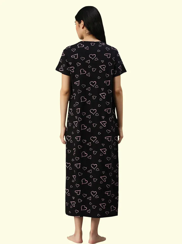 Black_Pure_Cotton_Nighty_For_Women