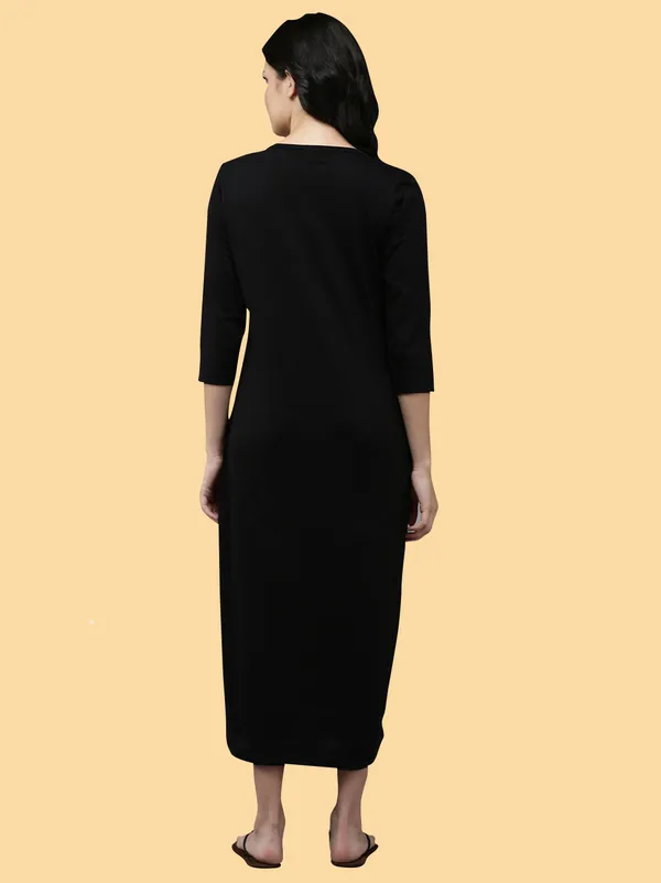 Black_Western_Wear_Round_Neck_Nighty_For_Women