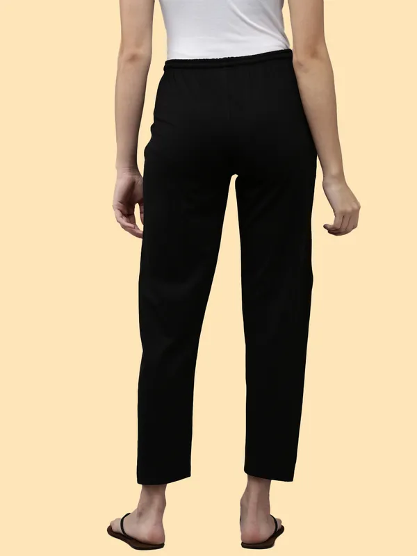 Black_Ethnicwear_Pyjama_For_Women