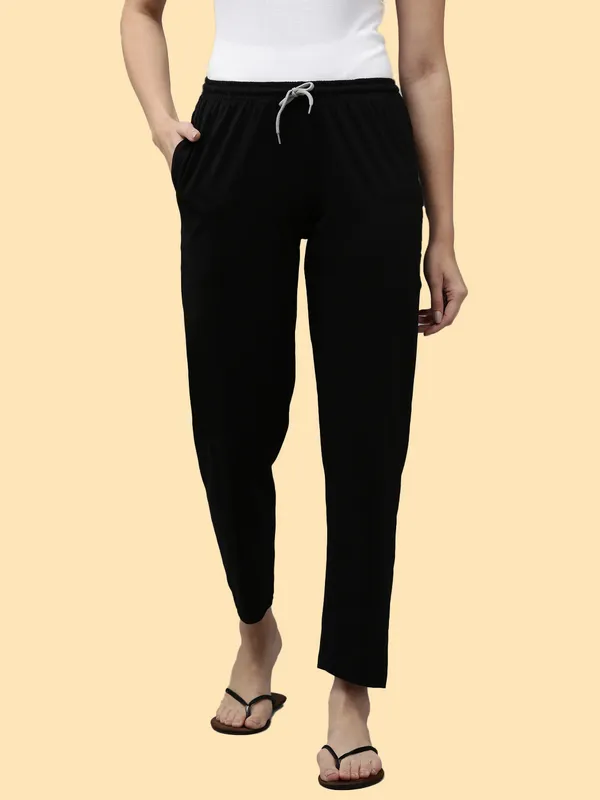 Black_Ethnicwear_Pyjama_For_Women